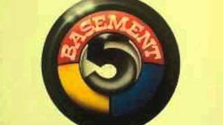 Basement 5 - Last White Christmas (1980) chords