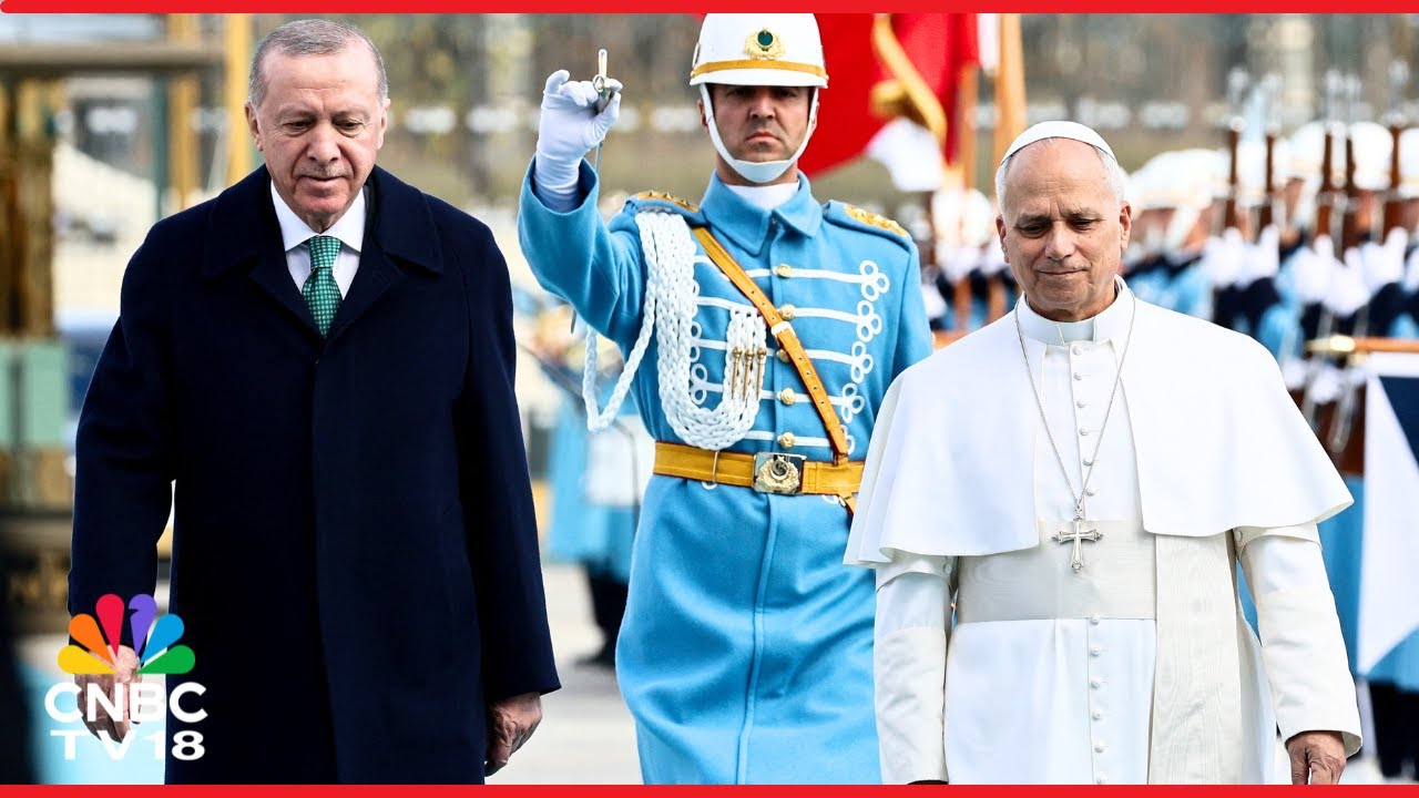 WATCH: Turkey President Erdoğan Welcomes Pope Leo XIV to the Presidential Palace in Ankara | N18G