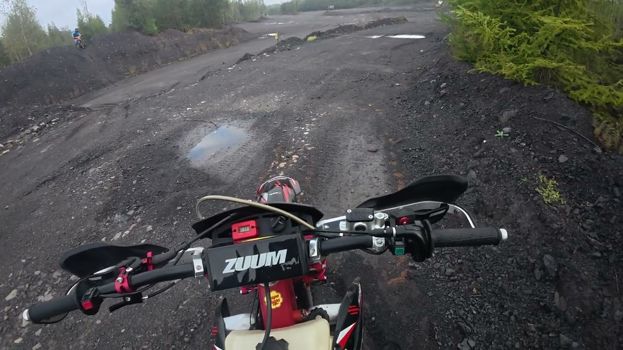 Zuumav Nc 450  Asix XB 88 300  Mszana