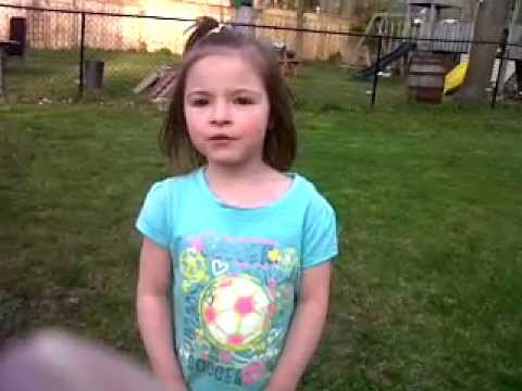 My little 5 year old niece singing to Chris Hadfield - YouTube