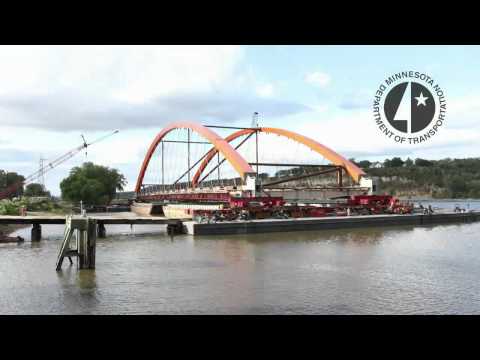 MnDOT | Hastings bridge move - Part 1 (land to barge)