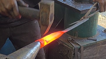 How Do Blacksmiths Make Billhooks So Sharp?