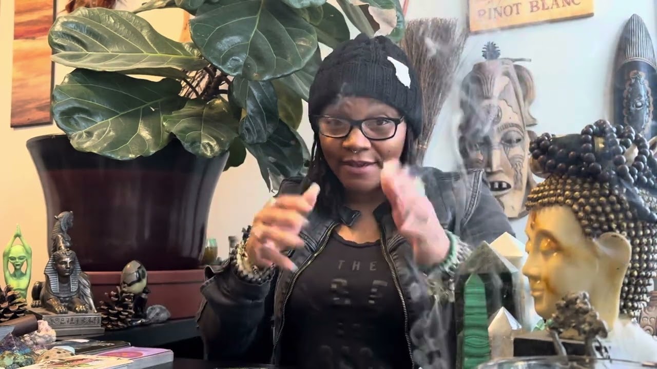 ОБЯЗАТЕЛЬНО ПОСМОТРИТЕ!!!! РАЗГРОМ ИДЕТ ЗА ЭТОЙ СТАРОЙ ВЕДЬМОЙ, КОТОРАЯ ПОМЕНЯЛАСЬ С ВАМИ СУДЬБАМИ.