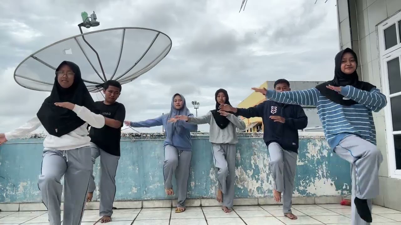 SENAM KREASI | GAK PAKE LAMA Oleh Kelas X.7 MAN 1 Model Lubuk Linggau | PJOK ~ M. Arbi Himawan, S.Pd