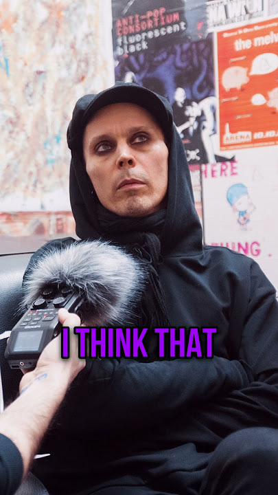 Ville Valo talking about writing 100 trash songs #heartagram #vv #villevalo #himband