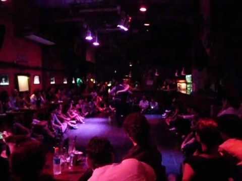 Juan Pablo Canavire y Sara Westin en Divertango La Milonga