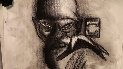 Drawing a RotMG Wizard (Charcoal)