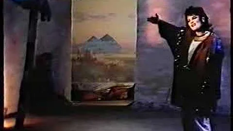 Dana Gillespie Move Your Body Close To Me