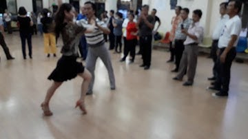 Samba - Lớp 3 - Thầy Lê Văn vs cô Trâm Anh - Th11 - 2017 - Khiêu vũ giao tiếp - Cung VHLĐ