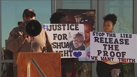 Family, friends of Hays County inmate killed by officer hold protest | FOX 7 Austin