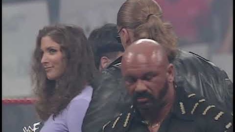 Immense DX entrance, everybody looking cool as ****, nipples protruding, red hot crowd (2000)