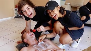 COUPLE WAXING BEST FRIEND!! (FREAKOUT)