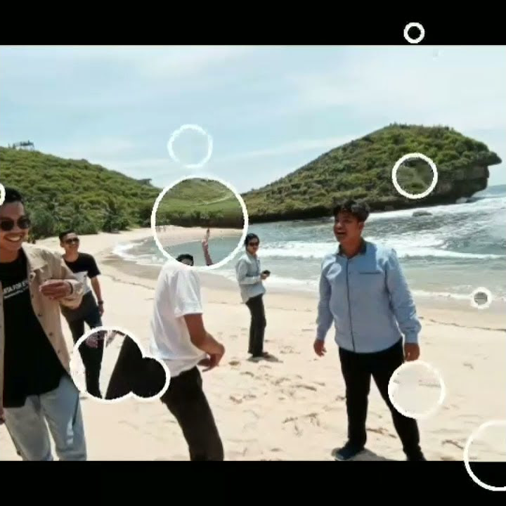 Story WA jalan jalan ke pantai Pacitan