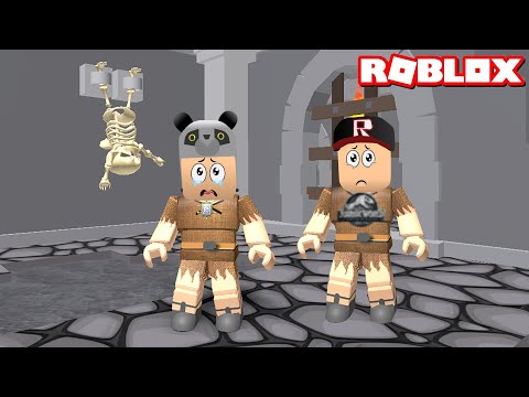 Kötü Kralın Zindanından Kaçıyoruz!! Altınlarını Aldık - Panda ile Roblox Castle Heist Adventure