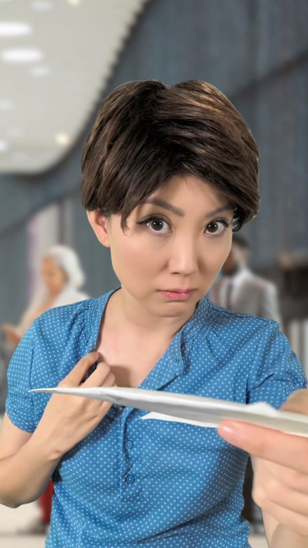Asian mom bribed her way through immigration ?