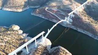 Volando sobre el Puente del Ave en el Río Tajo obra sin finalizar. Tarde del 02-09-2017