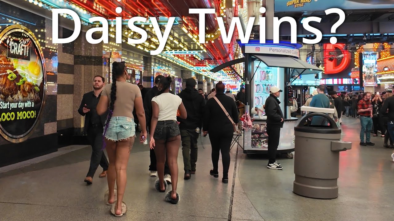 Walk In Experience Fremont Street Experience walk in 4k - 1/23 around 10pm - People ...