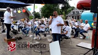 Het Dorp performed by the Fanfare voor Eer en Deugd