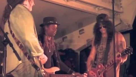 Voodoo Child - Slash/Chris Buck/Sally Ann Evans (L...