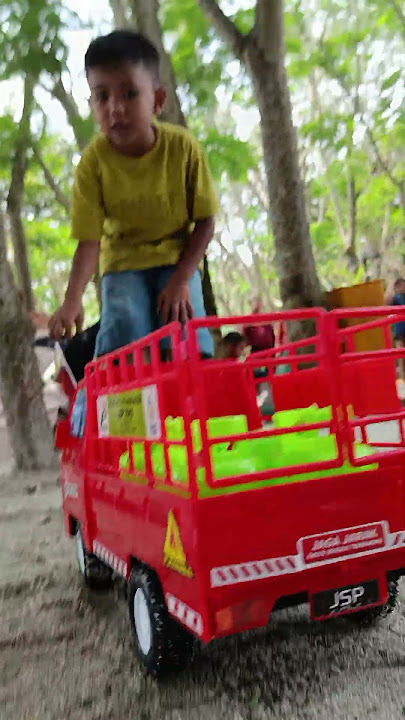 mobil pick up angkut gas LPG melon. #basuri #basuribussid #busmania