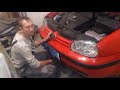 VW Golf  как открыть капот