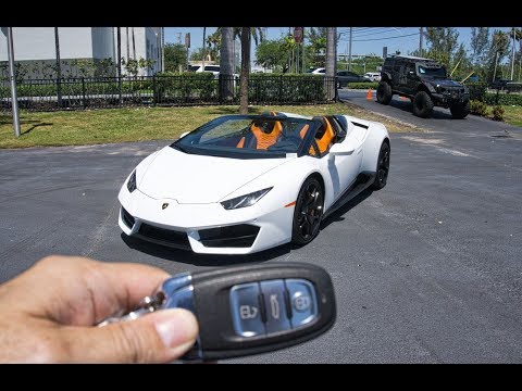 lamborghini-huracan-spyder-ride-loud-accelerations-downshifts-interior-exterior-at-lamborghini-miami