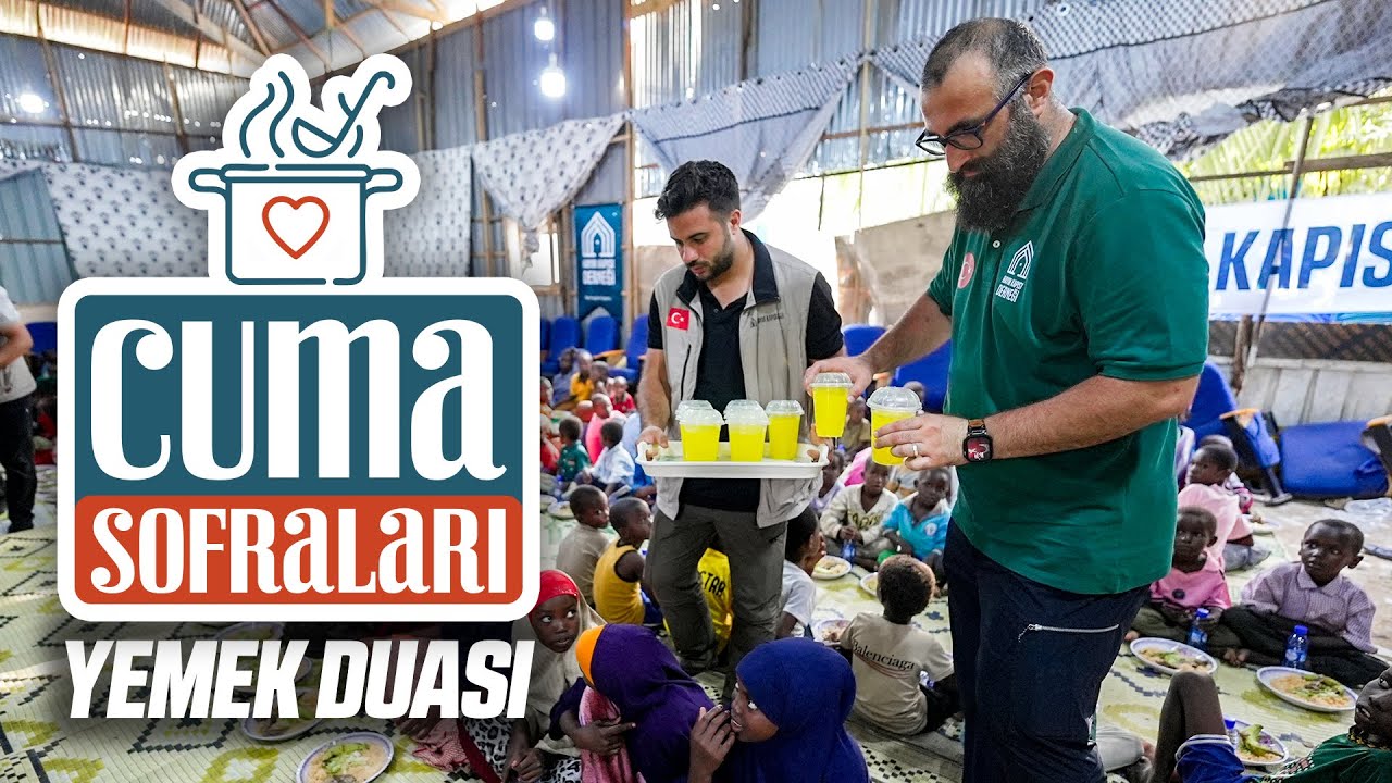 Oyuncu Celal Al, Afrika'da yetimlerle yemek duası yapıyor