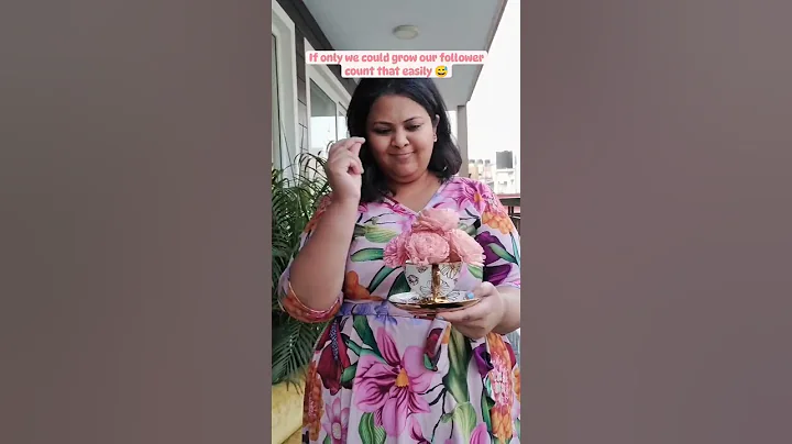 Shop florets.co for pretty Sola flowers. Free Shipping over ₹499. Shop Now!