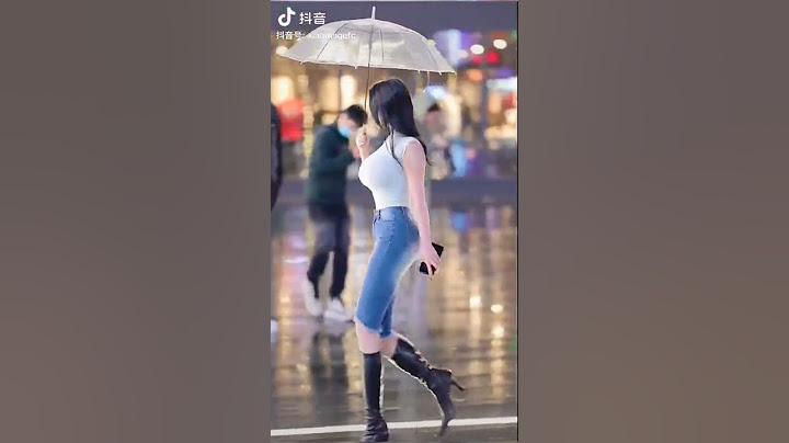 Chinese model on streets #shorts #beautiful #chinese #viralvideo #viral #catwalk #reels