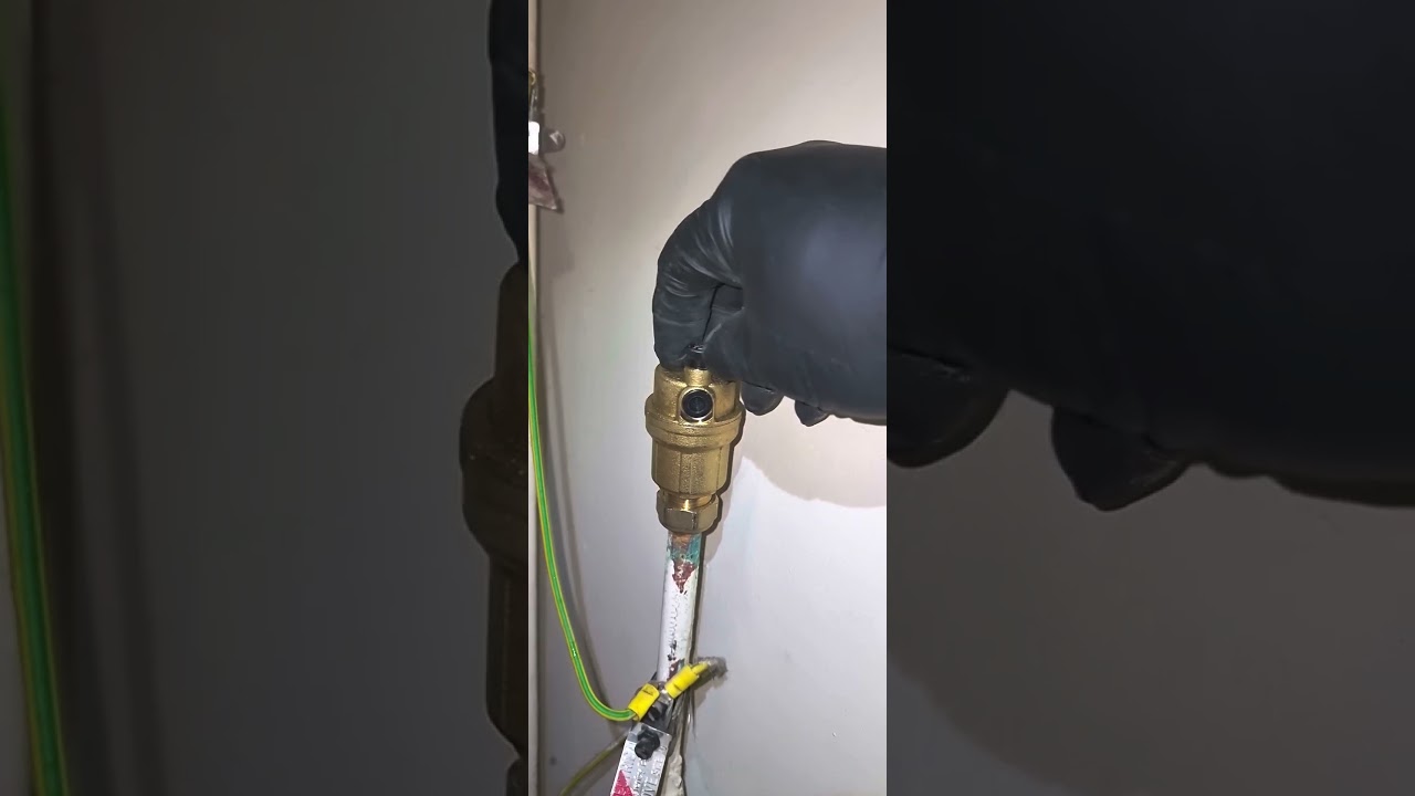 Bottle vent / automatic air vent ( AAV)