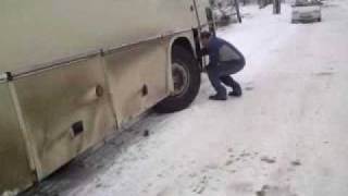 Ikarus A Hó Fogságában