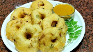 Medu Vada Recipe In Hindi //Urad dal ka Vada //Famous South Indian Recipe Medu Vada//Crispy & Testy