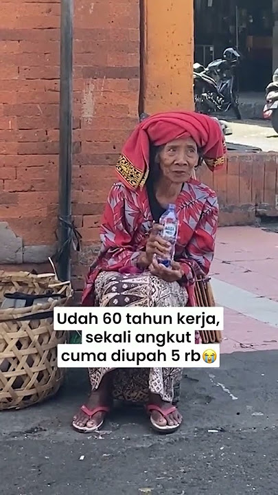 Kisah pilu nenek yg jdi kuli angkut dipasar tuk bisa menyambung hidupš„²#viral