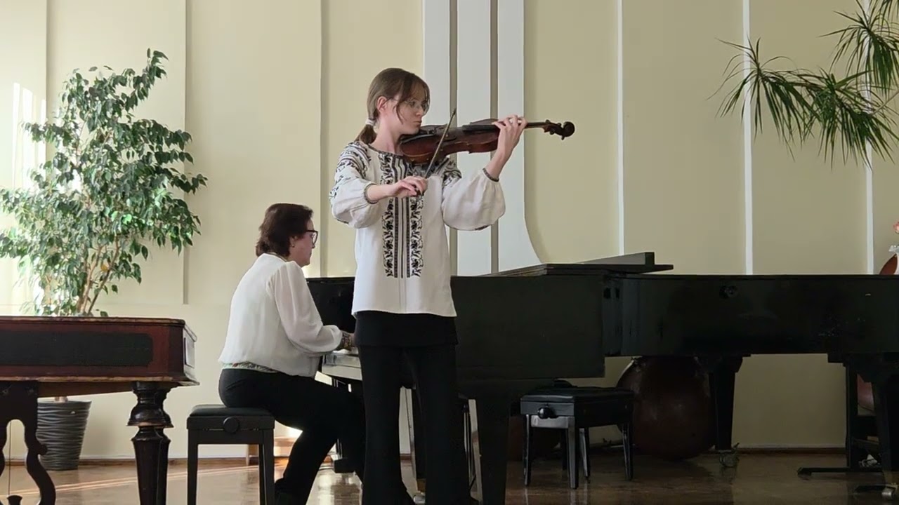 К.Домінчен «Романс» - виконує Ольга Червінська,     клас  Наталії Кучірки, конц. Ірина Зінець