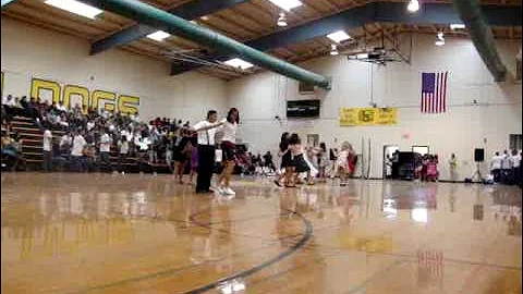 Le Grand High School Lip-Sync FRESHMEN!!!! 2009-2010.MPG