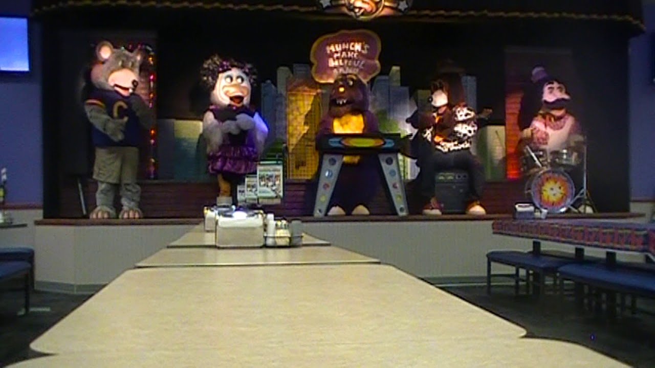 Chuck E Cheese Lowell Holiday 2013 Segment 5 (Jingle Bells) YouTube