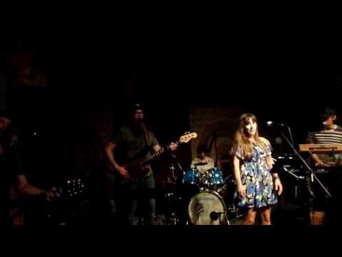 Slim Gypsy Baggage plays Abbey Road~ The Livery Microbrewery, Benton Harbor MI 8/5/17 camera iphone 8 plus apk