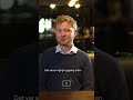 Michael festede på statens regning