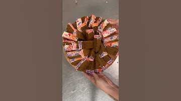This might be the COOLEST way to cut a cake!! 🤩