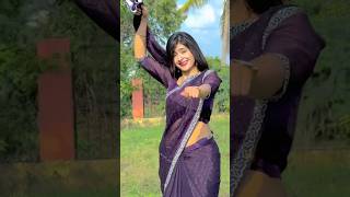 Malyachya malya madhe kon ga ubhi 😅✌🏻