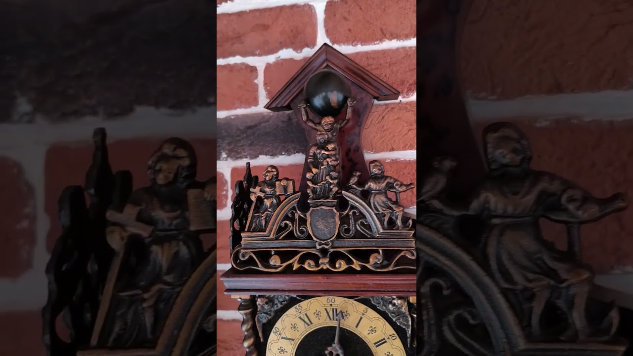 Голландские настенные часы 1950-е гг. в стиле XVII века 