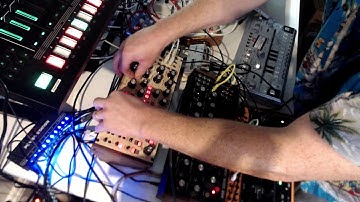 Messy Desk Sessions #11 Hip-Hop with Moog Subharmonicon!