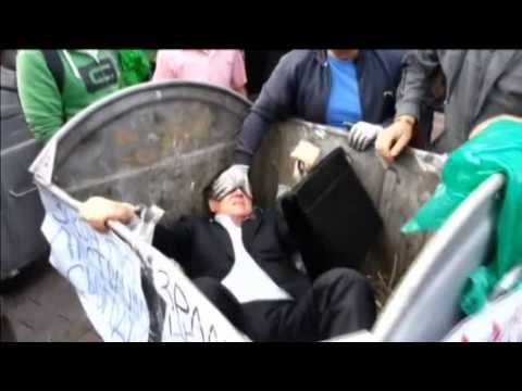 Ukrainian Politician Thrown into Trash: Pro-Yanukovych MP manhandled outside parliament