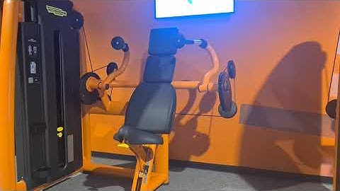 extension triceps machine technogym