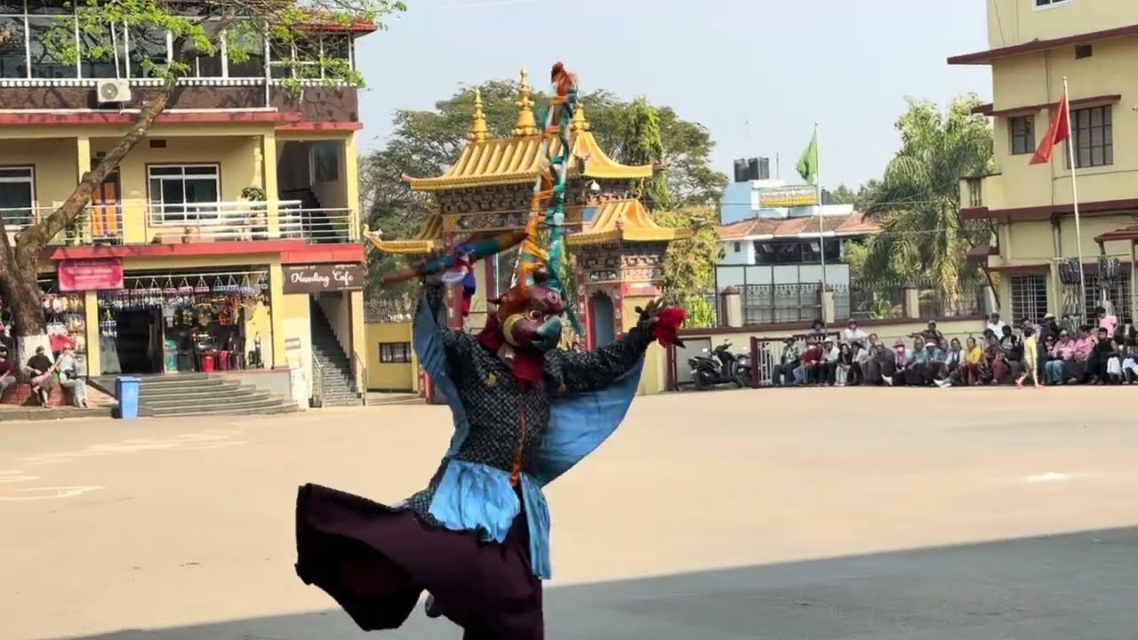 Jakhung cham བྱ་ཁྱུང་འཆམ། 