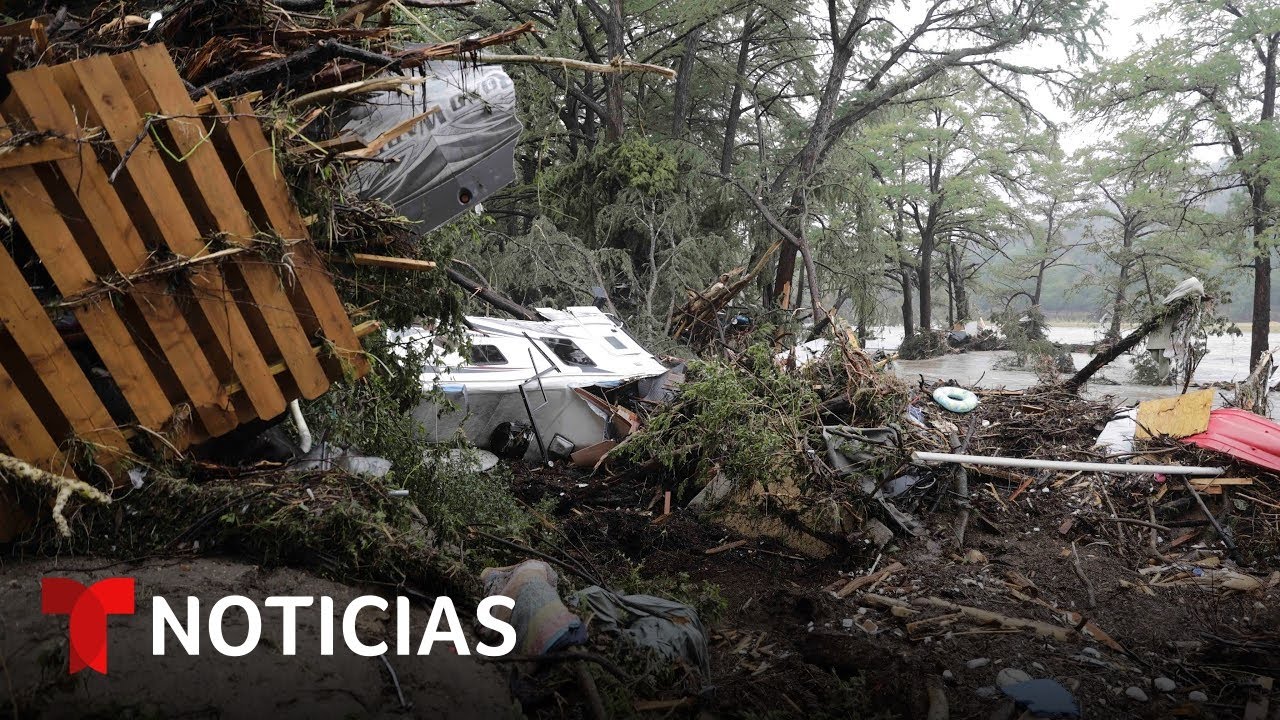 Autoridades de Texas informan sobre las inundaciones mortales