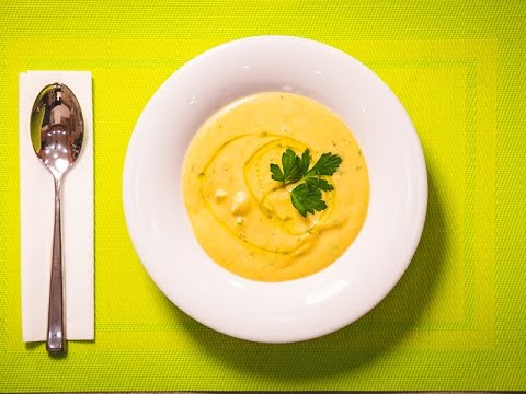 Video: Si Të Bëni Supë Kremoze Me Sallatë Të Freskët Dhe Lëng Mishi Pule