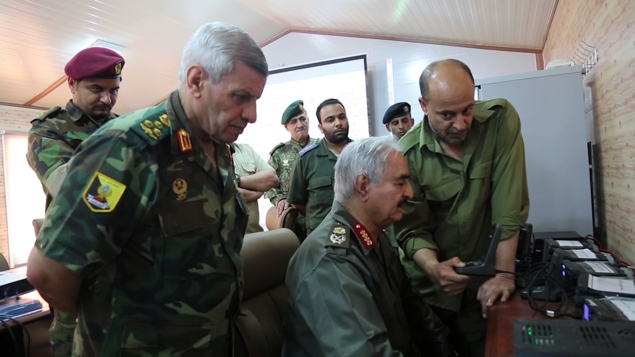 كلمة القائد العام المشير  خليفه حفتر من غرفة عمليات الى القوات المسلحة فى محاورالقتال 28 .6 .2017