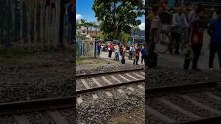 🚂 People Waiting at Railway Gate 😱 | Train Crossing Scene #shorts