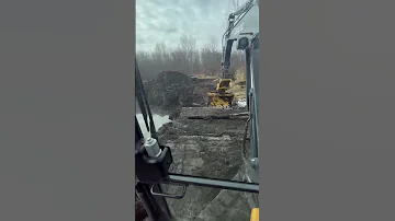 Digging a Pond In SWAMP🌪️⛈️ #excavator #crazy #johndeereequipment #bluecollarlife #pondfishing